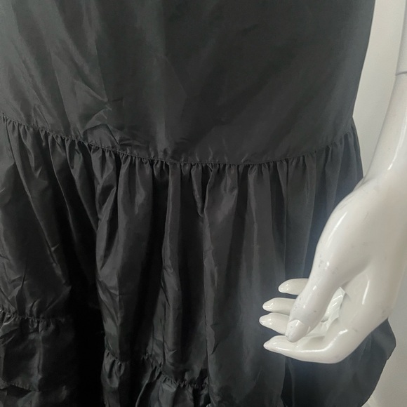 Signature Black Maxi tiered Skirt
Satin taffeta fabric - Picture 2 of 5